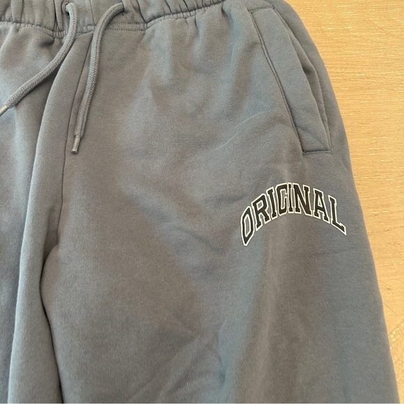 H&M Blue Joggers with Elastic Waistband and Relaxed Fit - Picture 2 of 7